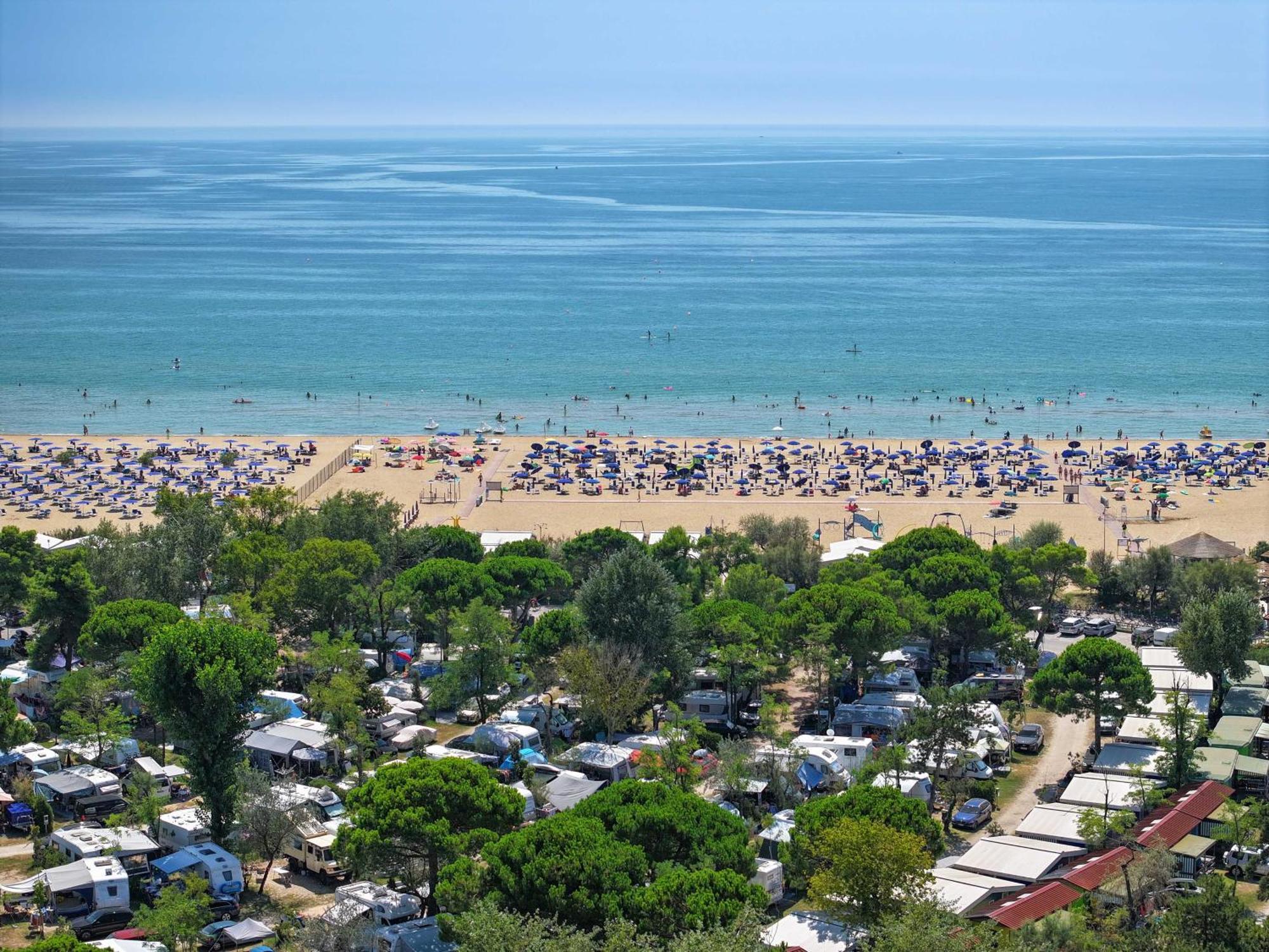 Camping Village Capalonga بيبيوني المظهر الخارجي الصورة